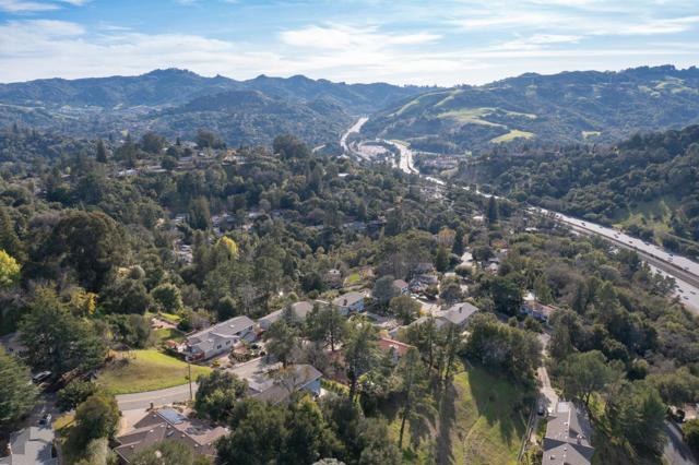 79 Muth Drive, Orinda CA: https://media.crmls.org/mediaz/4c649516-41bc-4bca-a86e-cd64dbb941e1.jpg