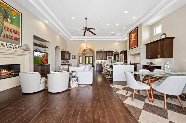 81639 Andalusia, La Quinta CA: https://media.crmls.org/mediaz/4c654bf0-b0b1-442a-a819-02754b009b3d.jpg