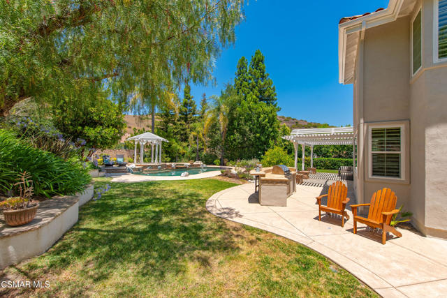 2445 Ranchgrove Drive, Westlake Village CA: https://media.crmls.org/mediaz/4c65d651-e3a0-4ac8-bb34-421fdb121031.jpg
