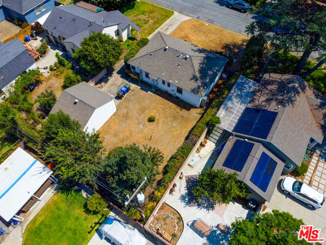 253 W El Sur Street, Monrovia CA: https://media.crmls.org/mediaz/4c661974-37f3-4a79-8595-322d46847b8e.jpg