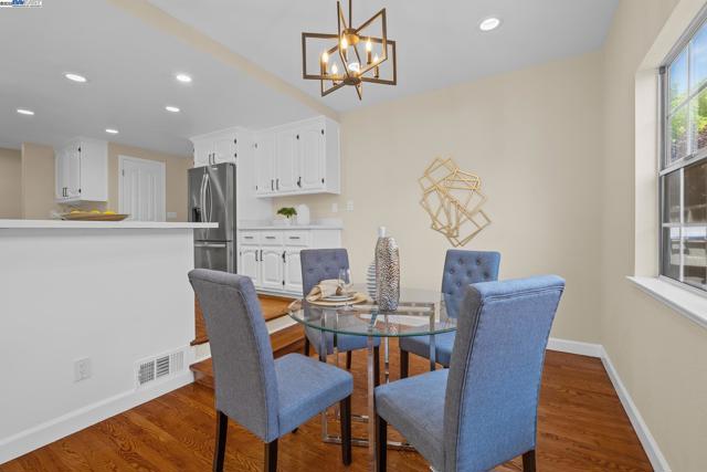 2316 Tulip Rd, San Jose CA: https://media.crmls.org/mediaz/4c662886-ffcc-40b8-8a96-5d86b3e76e0d.jpg