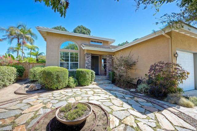 5141 Palmera Dr, Oceanside CA: https://media.crmls.org/mediaz/4c6633b1-e005-41a2-91c3-55404472a9cb.jpg