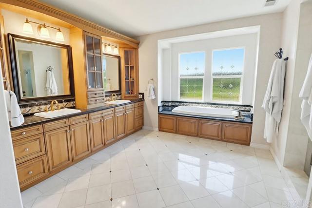 Image 42 of 75 For 2940 Morning Creek Ct