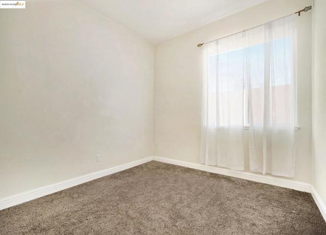 1839 Elizabeth Way, Brentwood CA: https://media.crmls.org/mediaz/4c66e2d4-fb00-409a-8fb1-3fcedf80b19e.jpg