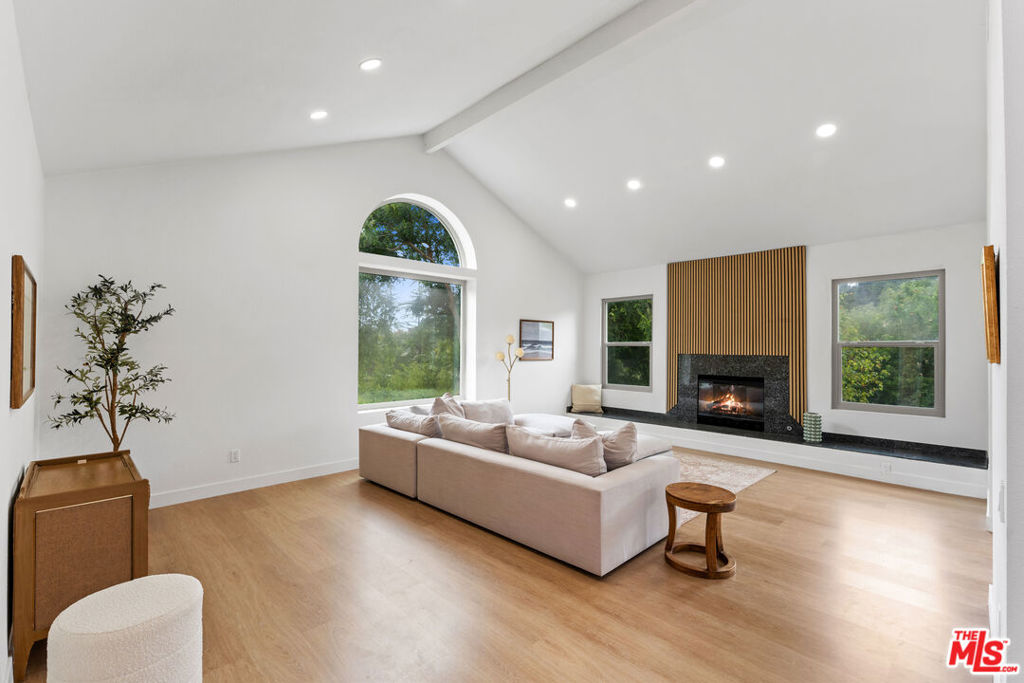 MLS #26841453 image #3