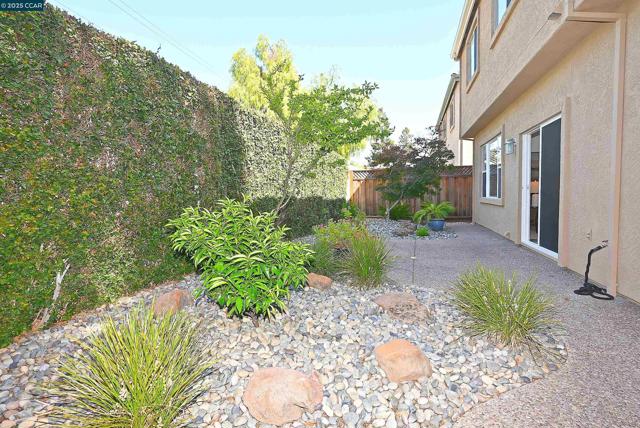 230 Triana Way, San Ramon CA: https://media.crmls.org/mediaz/4c678f42-60de-4633-899a-f5e2d2de98e1.jpg