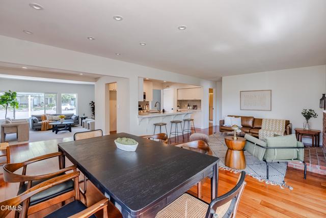 3872 Aztec Court, Simi Valley CA: https://media.crmls.org/mediaz/4c68bdba-0f8e-458a-ab2e-ee5d8ed78cbb.jpg