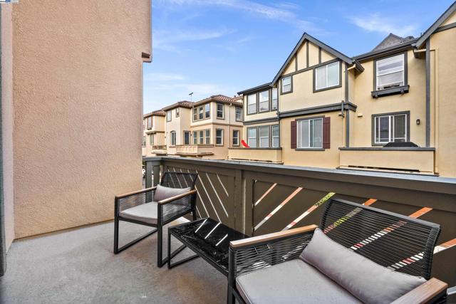 2165 Watermill Rd, San Ramon CA: https://media.crmls.org/mediaz/4c68dd54-e95a-4797-96a2-5c1abd36a4df.jpg
