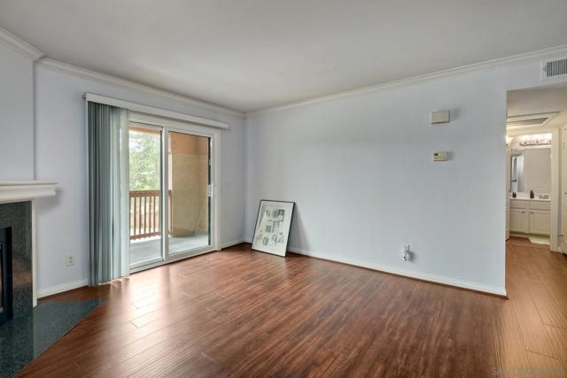 12007 Alta Carmel Ct, San Diego CA: https://media.crmls.org/mediaz/4c68dde2-9e6b-4978-b022-69f94477954b.jpg
