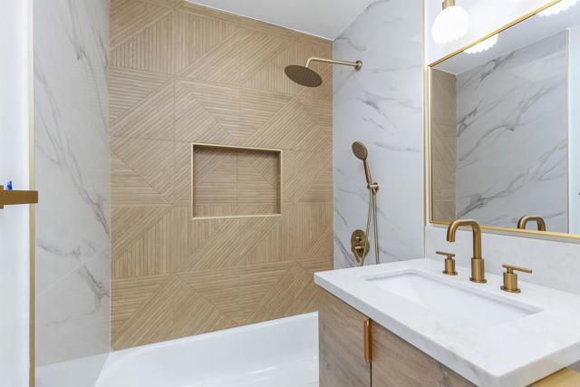 Detail Gallery Image 34 of 75 For 3840 Tomahawk Ln, San Diego,  CA 92117 - 5 Beds | 2 Baths