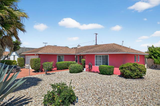 3666 Fournier Street, Oxnard CA: https://media.crmls.org/mediaz/4c69f936-347a-4318-b95c-696c5fdaf6e8.jpg