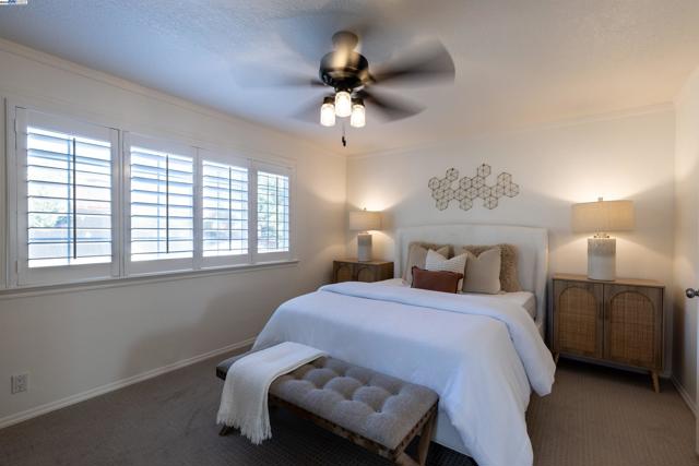 702 Sylvaner Dr, Pleasanton CA: https://media.crmls.org/mediaz/4c6a8350-8a9d-4b26-9ba3-56fa37d2100b.jpg