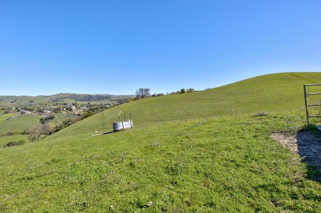 0 Bella Madeira Lane, San Jose CA: https://media.crmls.org/mediaz/4c6aa1e6-e762-46a4-a946-508dea3f4bc4.jpg