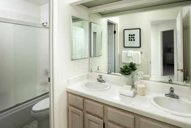 2094 Paseo Del Oro, San Jose CA: https://media.crmls.org/mediaz/4c6b643a-4d8b-4ab5-ba57-df764a0333ea.jpg