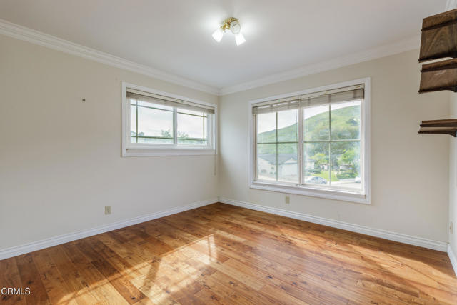 5991 Canon Court, Ventura CA: https://media.crmls.org/mediaz/4c6b6f3d-f90e-4635-9f73-c7241336db5c.jpg