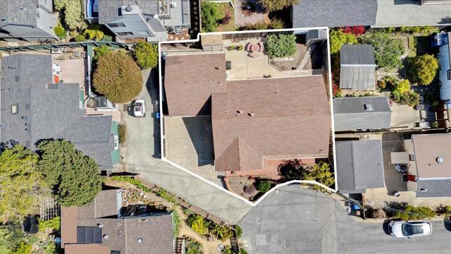 670 Van Buren Circle, Monterey CA: https://media.crmls.org/mediaz/4c6c3528-27f3-4b7f-a906-009962eda4f1.jpg