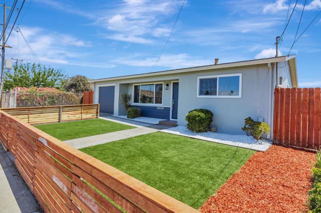 22052 Thelma, Hayward CA: https://media.crmls.org/mediaz/4c6c9126-da17-4b0f-ab79-b024b9c4405b.jpg