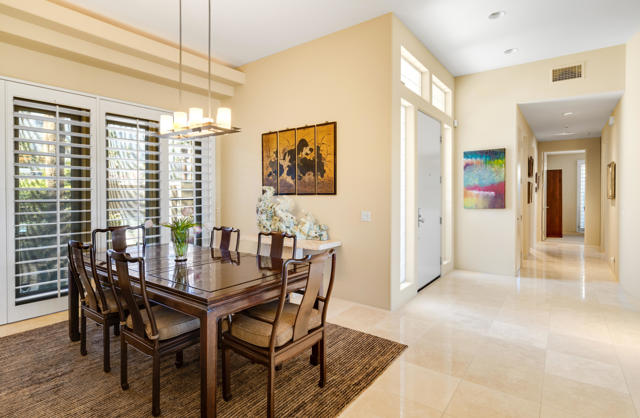 2000 S Caliente Drive, Palm Springs CA: https://media.crmls.org/mediaz/4c6cb3ce-c801-478f-9f53-3c2e7855f0a6.jpg
