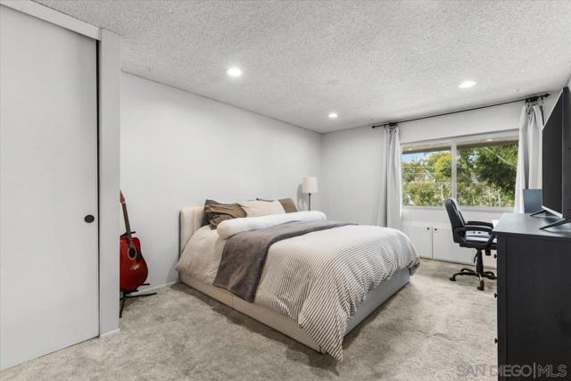 10250 Caminito Cuervo, San Diego CA: https://media.crmls.org/mediaz/4c6e3133-c71a-4c21-9645-1cd0b3d75734.jpg