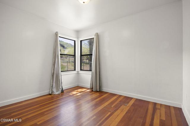 2837 Clear Canyon Road, Lebec CA: https://media.crmls.org/mediaz/4c6e5976-a7c6-4fda-91a5-de8f02c93aee.jpg