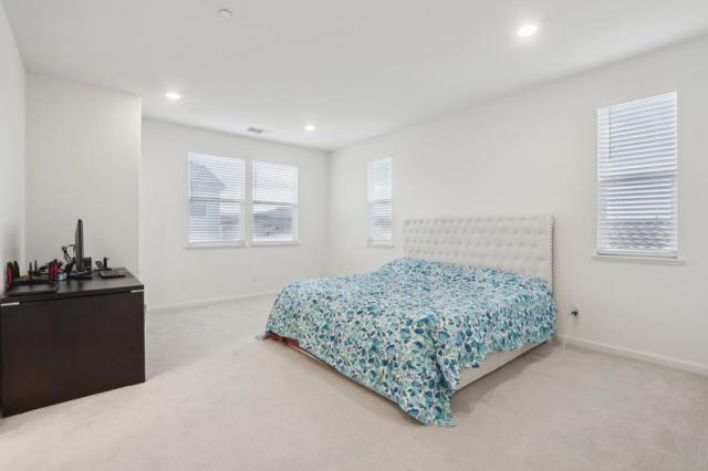 1941 Camden Street, Hollister CA: https://media.crmls.org/mediaz/4c6ea6c7-9437-4cb8-b2d3-d49ee832889e.jpg