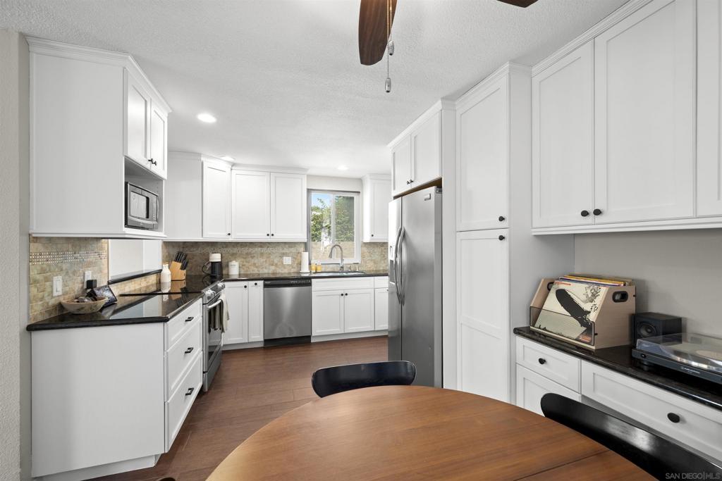 3745 Riviera Dr - photo 14