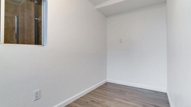 Image 11 of 31 For 4159 39th Street