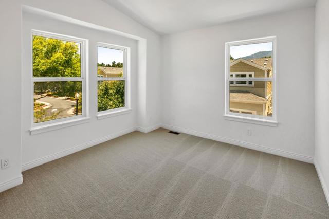 221 Creekside Village Drive, Los Gatos CA: https://media.crmls.org/mediaz/4c6efea9-1ec1-4b22-88d5-be1323792c35.jpg