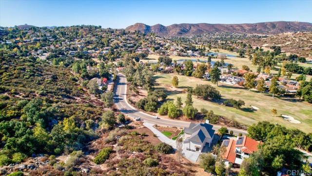 24321 Barona Mesa Road, Ramona CA: https://media.crmls.org/mediaz/4c6f5e61-2ab2-4374-a713-4687f0312258.jpg