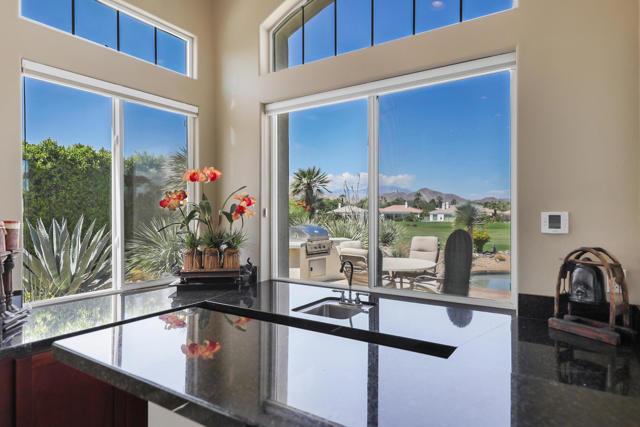 50405 Verano Drive, La Quinta CA: https://media.crmls.org/mediaz/4c6f6f09-8304-49dc-9c12-4f46222d5ce0.jpg