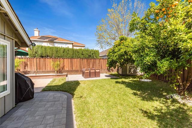 17510 Carriage Lamp Way, Morgan Hill CA: https://media.crmls.org/mediaz/4c6fbe0d-c697-4ed9-8e5a-abf785938a37.jpg