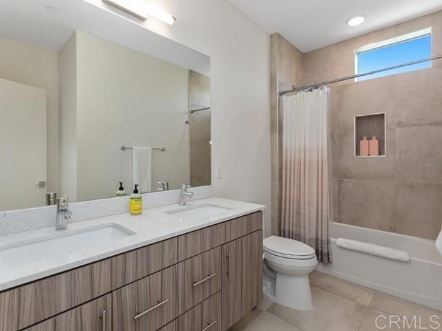 175 The Riv, Palm Springs CA: https://media.crmls.org/mediaz/4c70f206-e863-4676-be59-69ca75534338.jpg