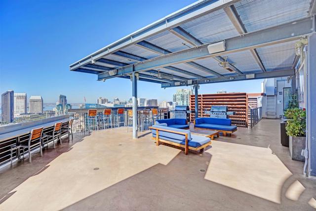 321 10th ave, San Diego CA: https://media.crmls.org/mediaz/4c713389-24f0-450c-8c3e-eae51d686f6b.jpg