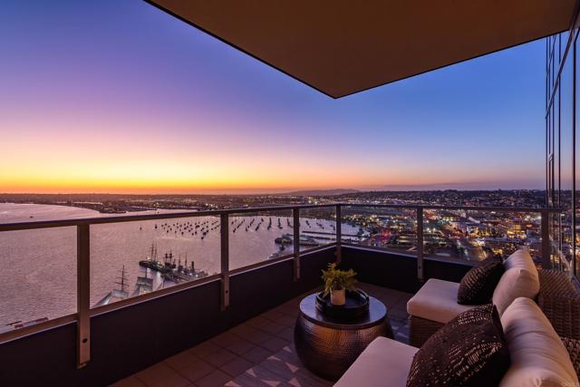 1325 Pacific Highway, San Diego CA: https://media.crmls.org/mediaz/4c71f726-4ccc-4b8d-a2b0-5f3673ed143b.jpg