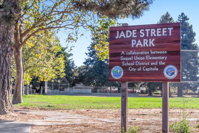 1455 45th Avenue, Capitola CA: https://media.crmls.org/mediaz/4c7202e1-5b47-4d1f-92ec-79bb110fbe69.jpg
