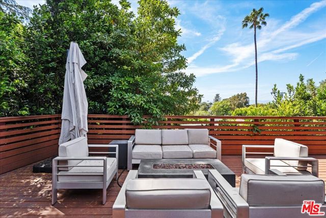 3567 Woodcliff Road, Sherman Oaks CA: https://media.crmls.org/mediaz/4c723d8a-b0ad-4508-9b8a-c8a39b1ffbd9.jpg