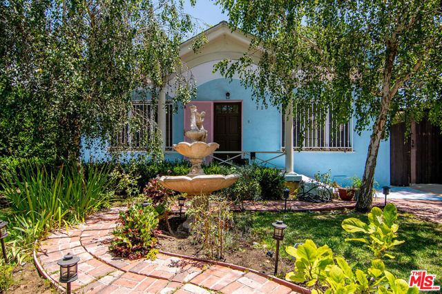 720 N Ogden Drive, Los Angeles CA: https://media.crmls.org/mediaz/4c727395-bc72-44c7-b0c8-f640494715fd.jpg