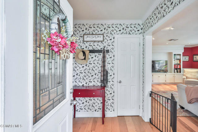 90 Sherwood Drive, Westlake Village CA: https://media.crmls.org/mediaz/4c7363d3-df25-451c-8bce-94f6277fc6a6.jpg
