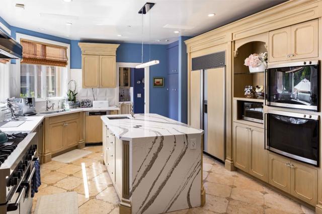 28500 Matadero Creek Lane, Los Altos Hills CA: https://media.crmls.org/mediaz/4c738c60-d05c-4332-b260-d484c6dc5bd2.jpg
