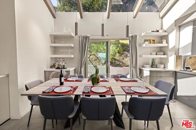 840 Cheltenham Road, Santa Barbara CA: https://media.crmls.org/mediaz/4c7430b7-a6bd-473a-a4e5-f421971f9ace.jpg