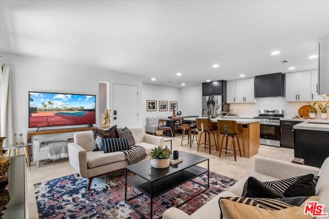 3072 Sunflower Circle, Palm Springs CA: https://media.crmls.org/mediaz/4c7434ae-30d7-42b6-a782-f20b1e1707d5.jpg
