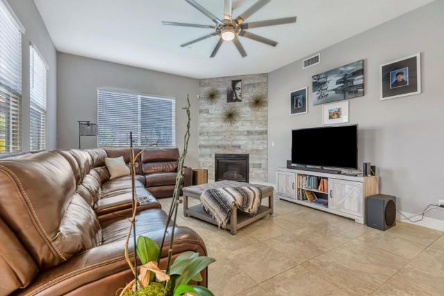 1667 Santana Ranch Drive, Hollister CA: https://media.crmls.org/mediaz/4c74570e-a87e-4e4c-bfd1-451ae1c1c51b.jpg