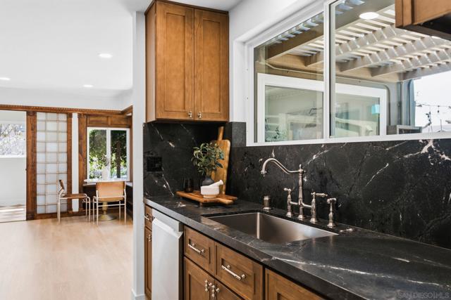 3006 Fir St, San Diego CA: https://media.crmls.org/mediaz/4c7474be-caa0-4b92-bfa3-e01a7b5102f3.jpg