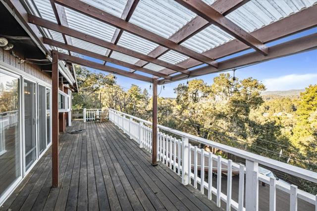 734 Loma Prieta Drive, Aptos CA: https://media.crmls.org/mediaz/4c74d6b6-d3cf-463b-9127-a1bd70431fe7.jpg