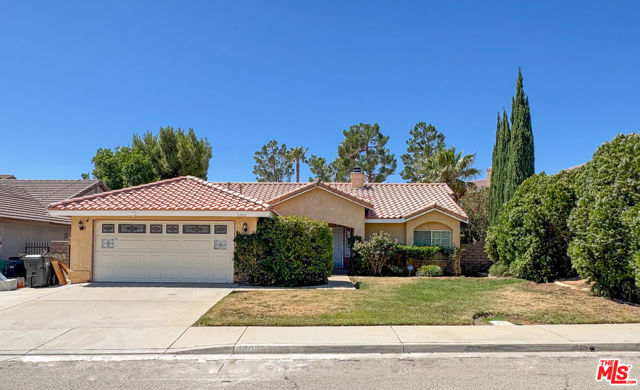 3202 Angeleno Place, Palmdale CA: https://media.crmls.org/mediaz/4c74ebf2-4c0a-42d9-b5a3-c18f4bfed0ab.jpg