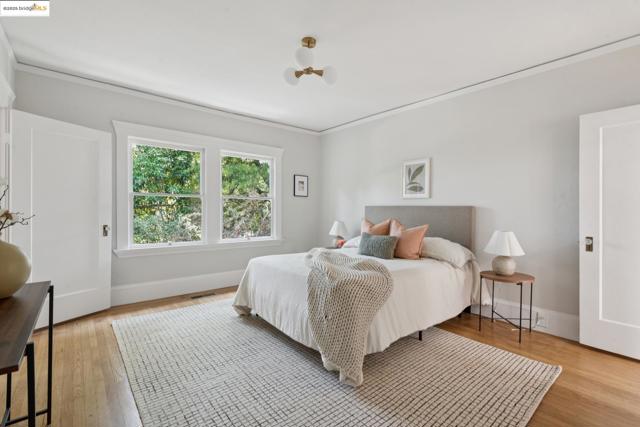 2181 Andrews St, Oakland CA: https://media.crmls.org/mediaz/4c75414f-d1c4-4cc2-975c-4a83df077d0d.jpg