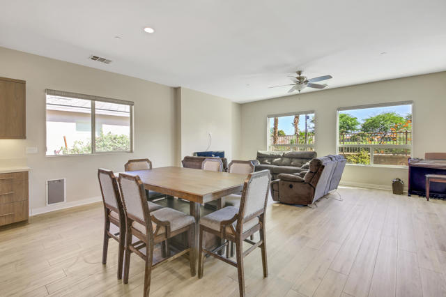 Image 9 of 37 For 80085 Canyon Club Court