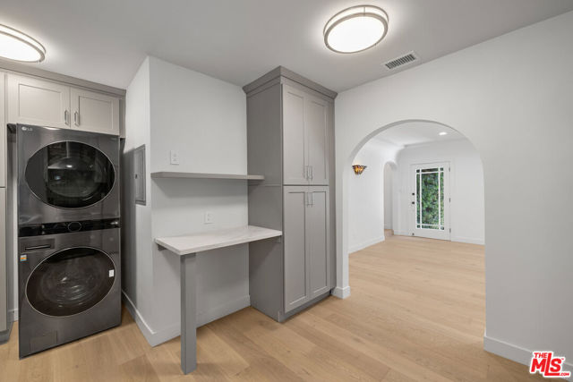 837 Westmount Drive, West Hollywood CA: https://media.crmls.org/mediaz/4c7575ff-9a2e-4c53-b4ab-a9e2352d1b6c.jpg