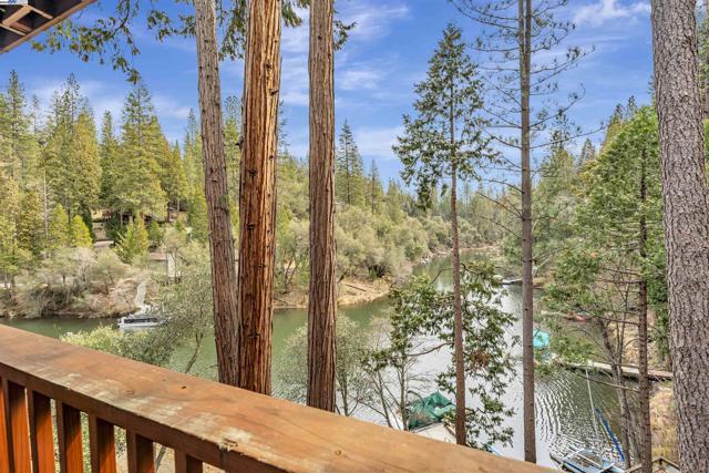 20244 Lower Skyridge Dr, Groveland CA: https://media.crmls.org/mediaz/4c75b324-e24b-4633-b7d4-95582ac72066.jpg