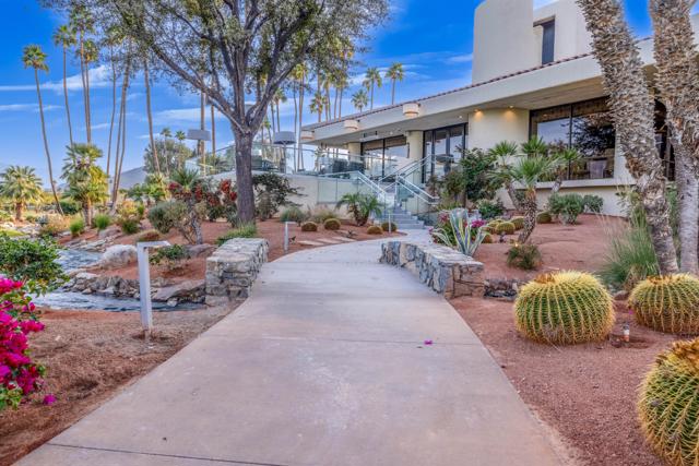 19 Colgate Drive, Rancho Mirage CA: https://media.crmls.org/mediaz/4c7632a0-fc04-4374-a362-7d8ee1b0e306.jpg
